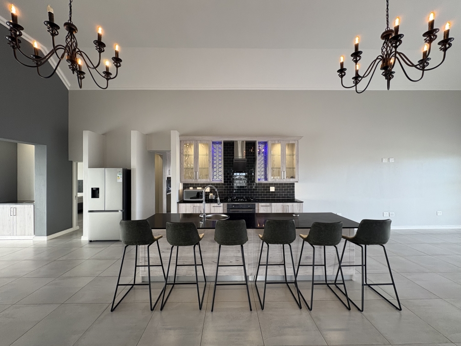 To Let 4 Bedroom Property for Rent in Yzerfontein Western Cape